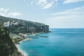 Отель Penisola Apartment  Вико-Экуенсе